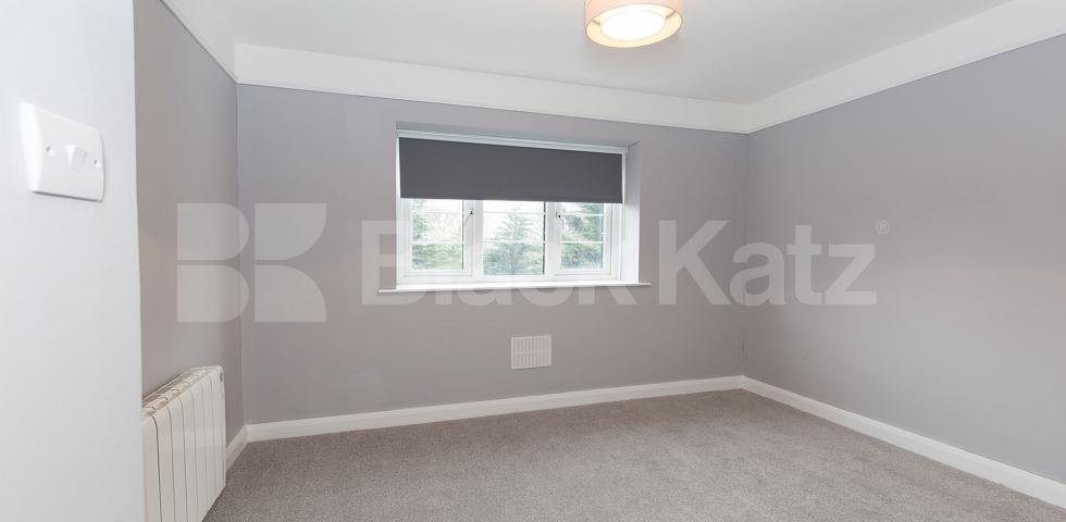 			Fantastic New Instruction!, 2 Bedroom, 1 bath, 1 reception Apartment			 Colney Hatch Lane, Muswell Hill